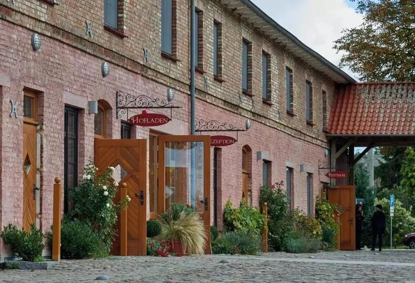 Hotelli Und Restaurant Am Peenetal