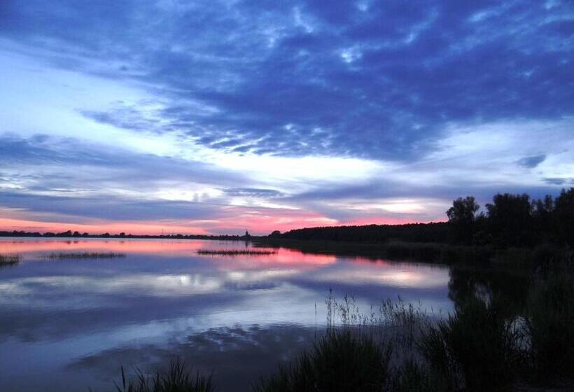 فندق Und Restaurant Am Peenetal