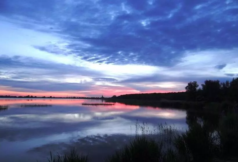 Hotelli Und Restaurant Am Peenetal