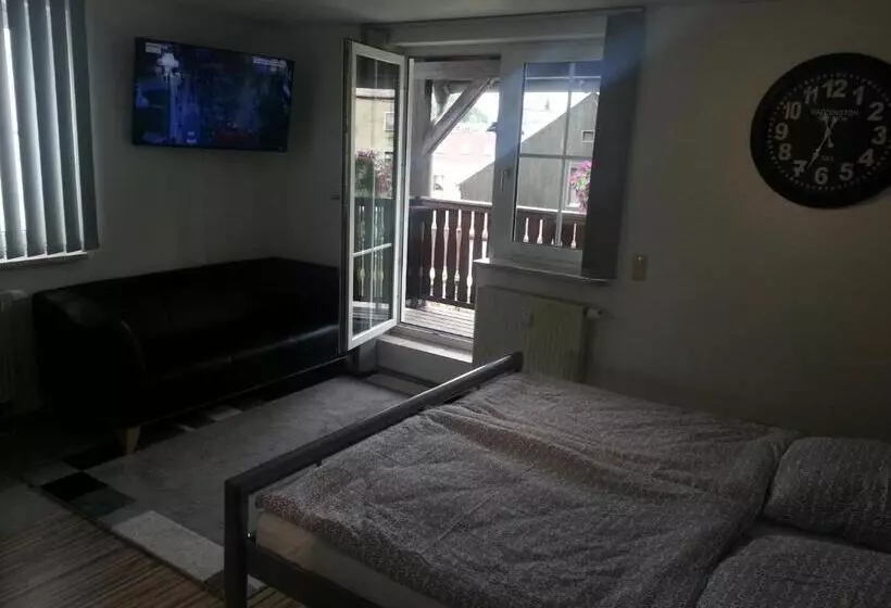 ペンション Apartment Marx