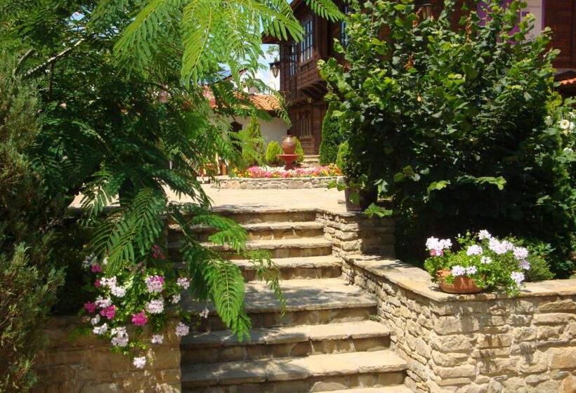 פנסיון Voevodski Eco Complex