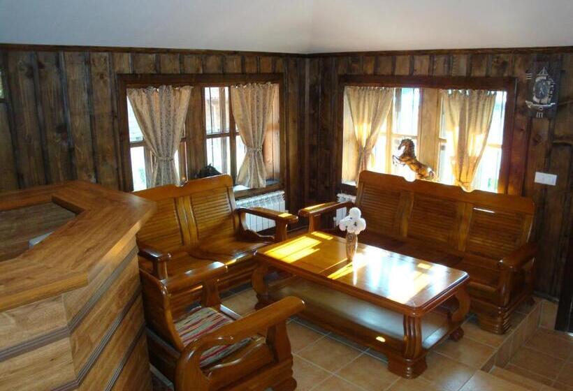 פנסיון Voevodski Eco Complex