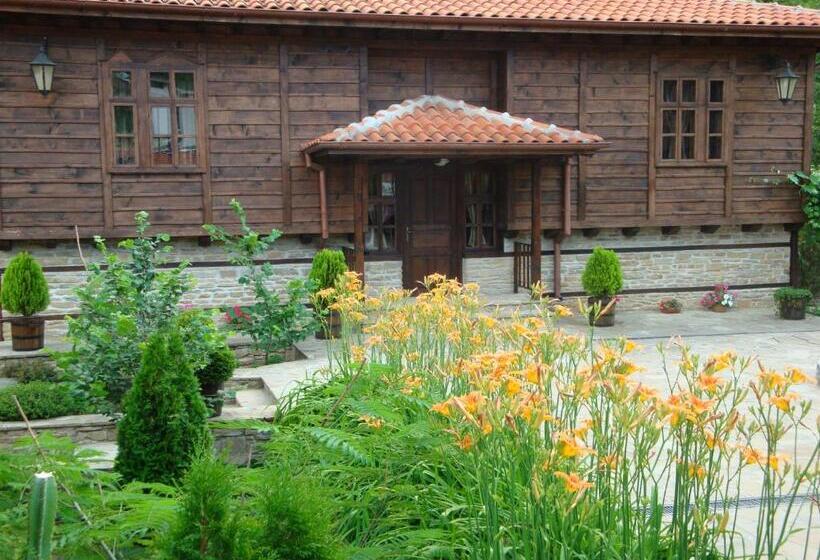 פנסיון Voevodski Eco Complex