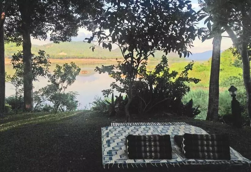 Lomakeskus Mekong Villas