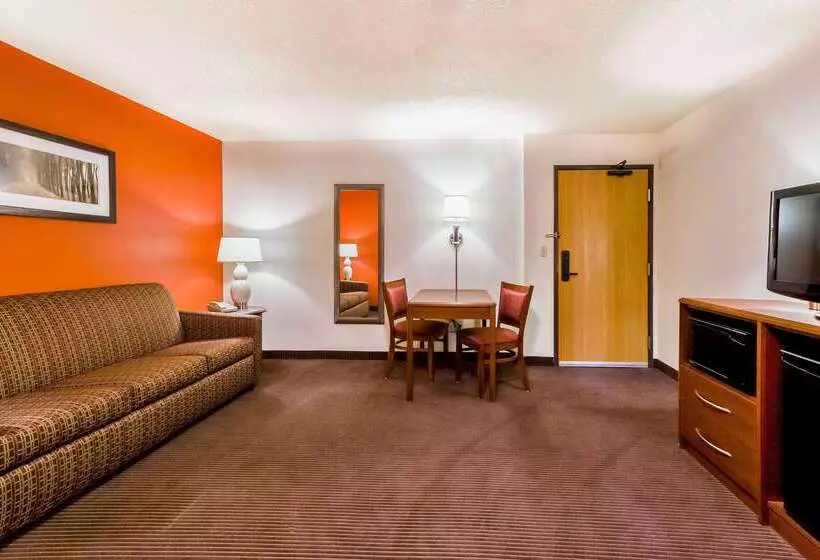 בית מלון כפרי Americinn By Wyndham Chamberlain Conference Center