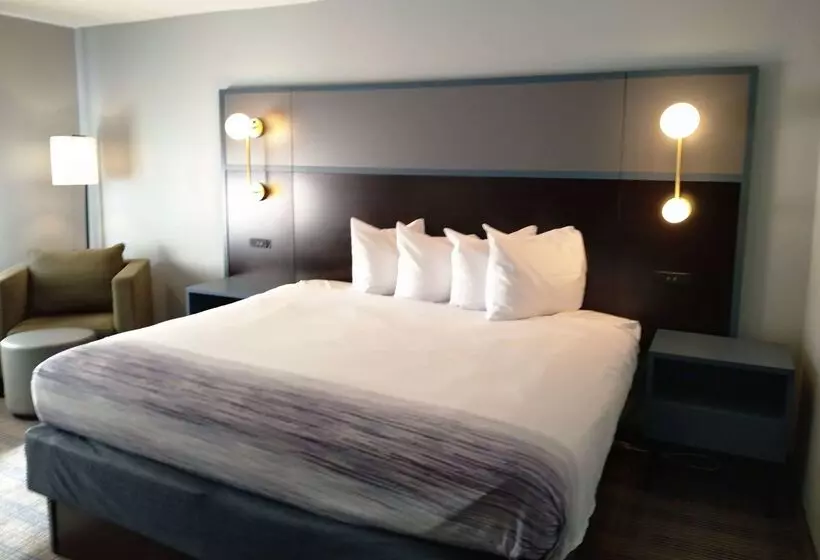 Отель Americinn By Wyndham Peoria