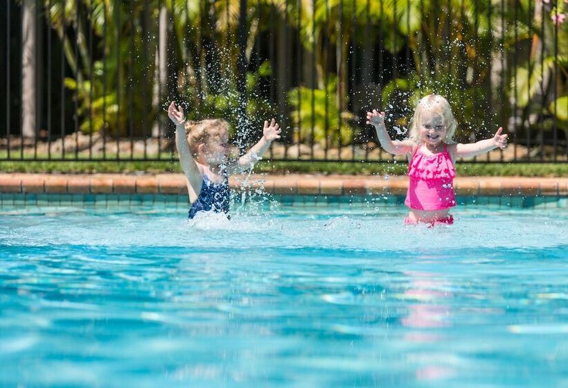 בית מלון כפרי Ballina Beach Resort