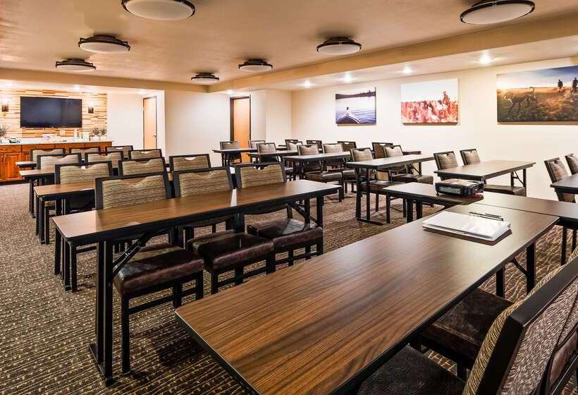 فندق Best Western Plus Sidney Lodge