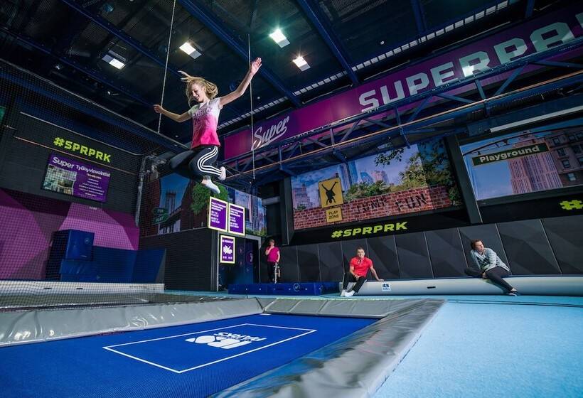 هتل Holiday Club Turun Caribia