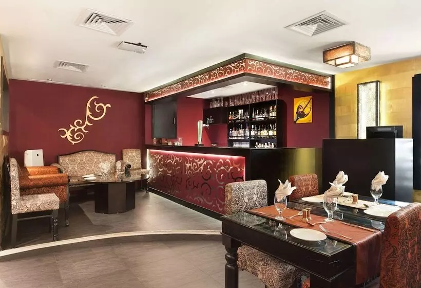 هتل Howard Johnson Bur Dubai