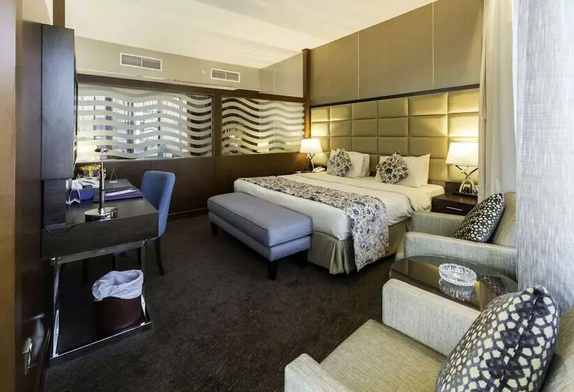 هتل Howard Johnson Bur Dubai