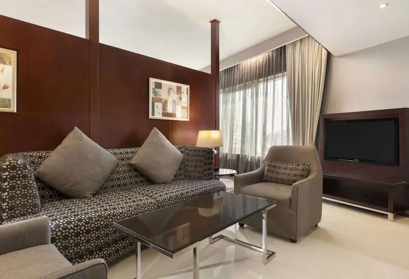 هتل Howard Johnson Bur Dubai
