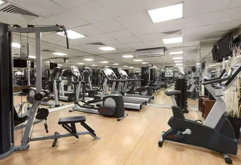 Отель Howard Johnson Bur Dubai