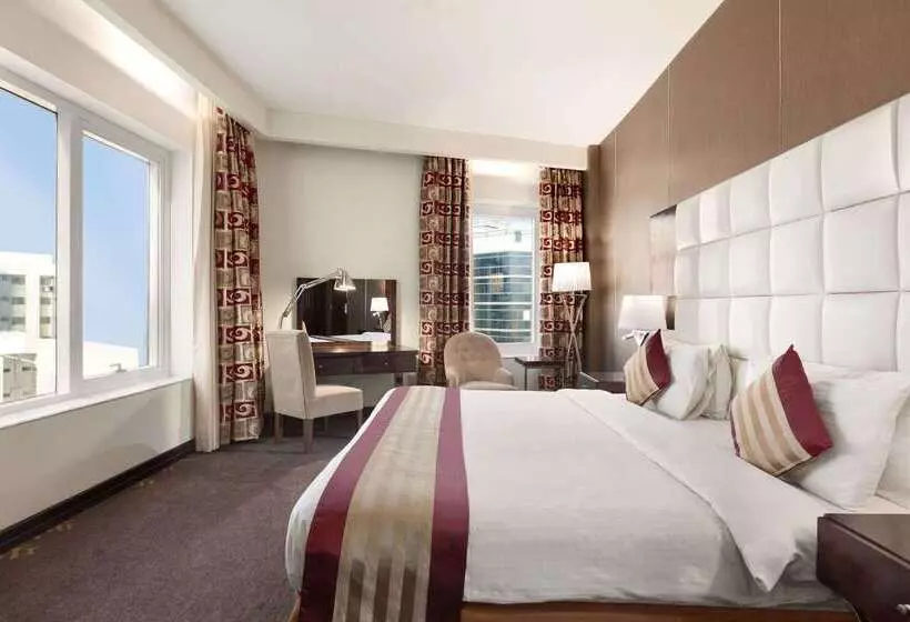 Отель Howard Johnson Bur Dubai