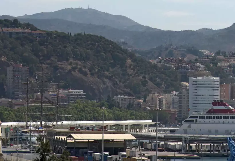 호텔 Ilunion Malaga