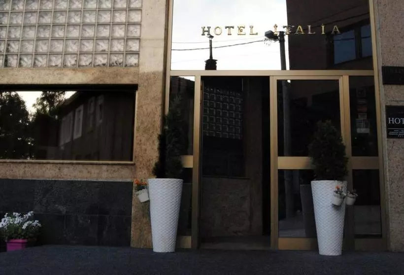 هتل Italia