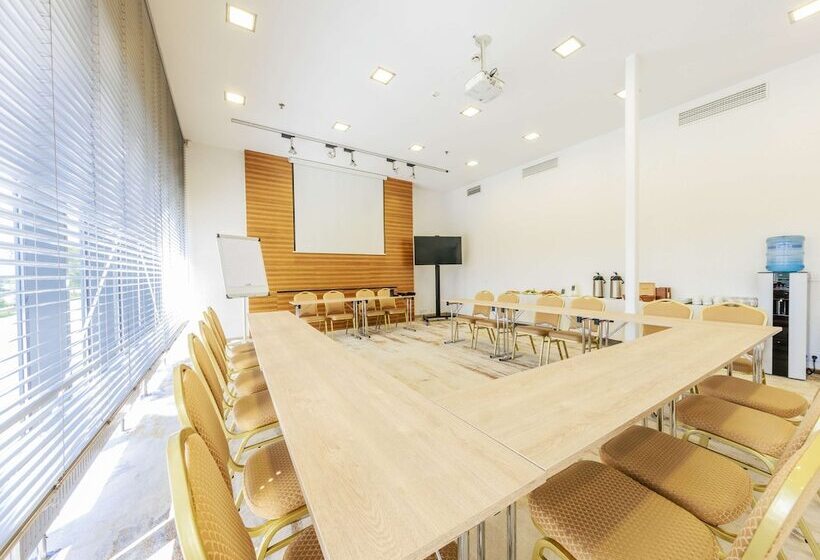 ホテル Mercure Tallinn