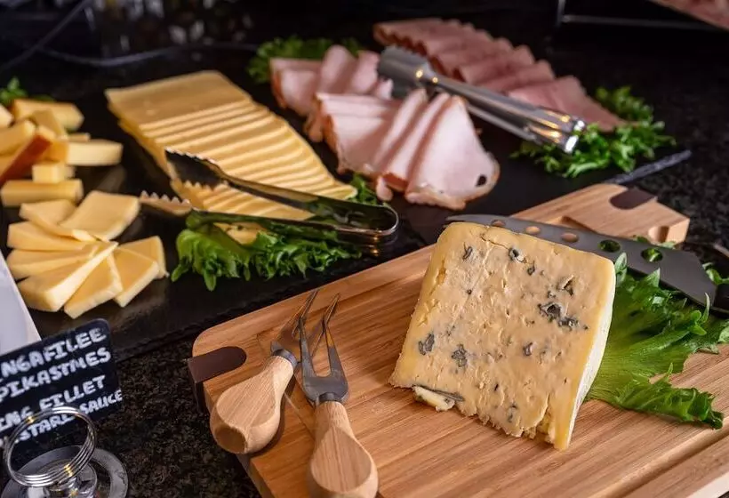 هتل Mercure Tallinn