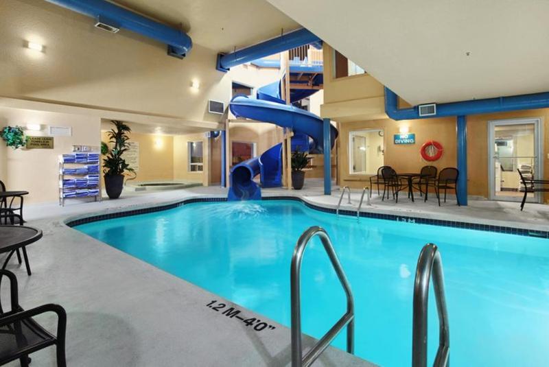 هتل Quality Inn & Suites Yorkton