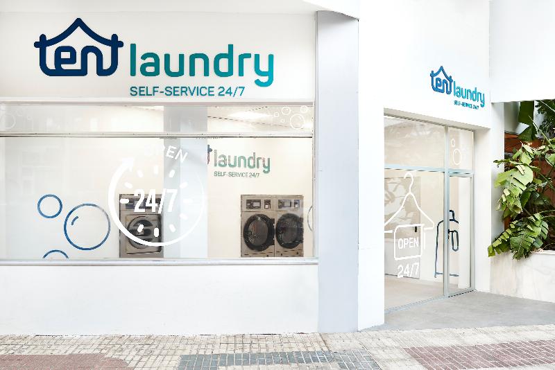 호텔 tent Torremolinos