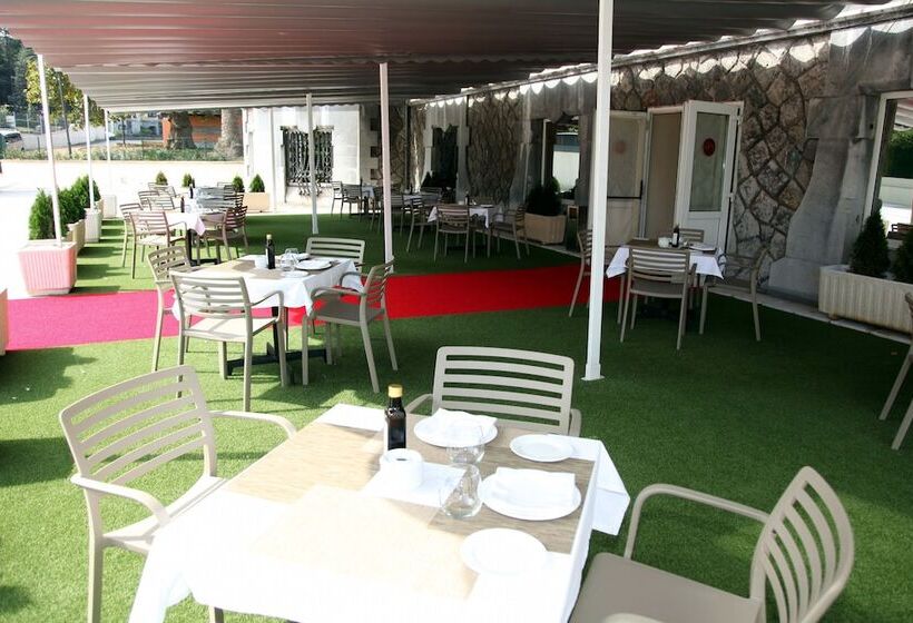 בית מלון כפרי Urh Palacio De Oriol