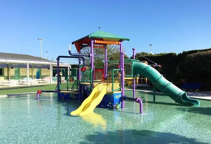 Neptune Luxury Resort