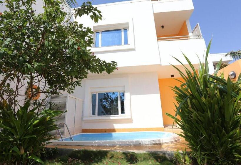 Al Jar Resort   Families Only