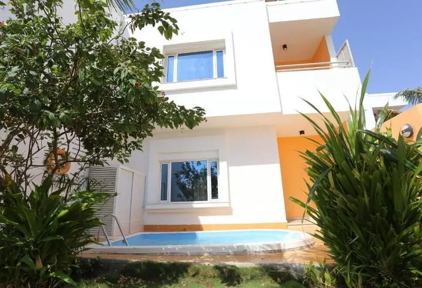 Al Jar Resort   Families Only