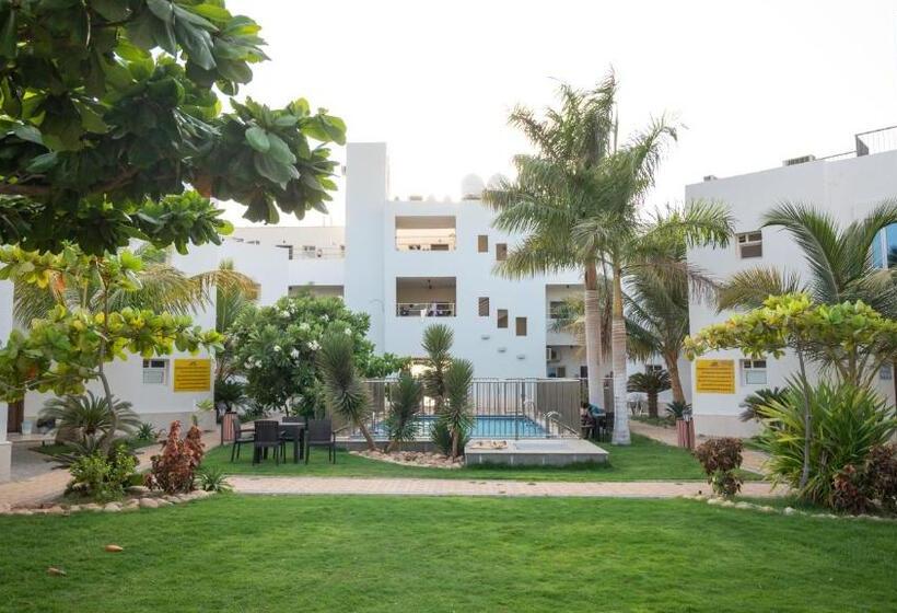 Al Jar Resort   Families Only