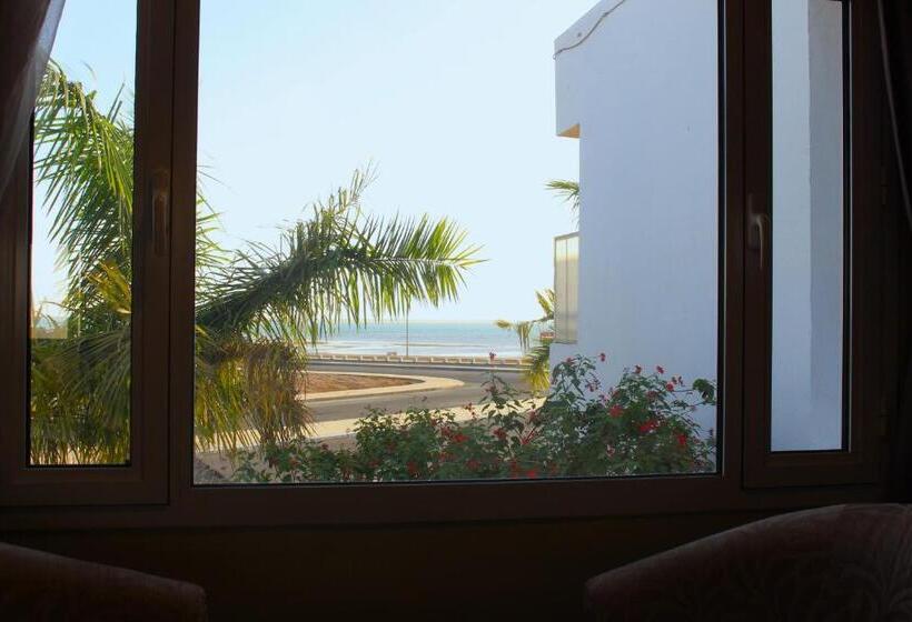 Al Jar Resort   Families Only