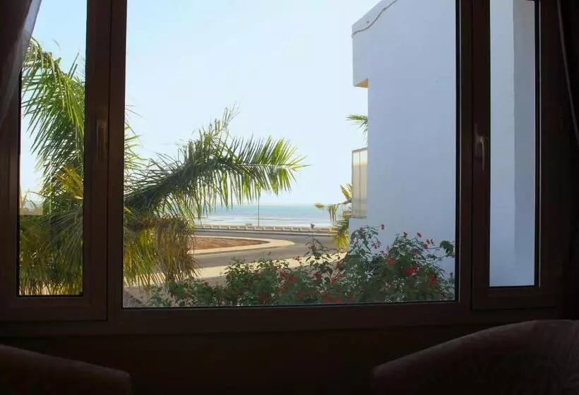 Al Jar Resort   Families Only