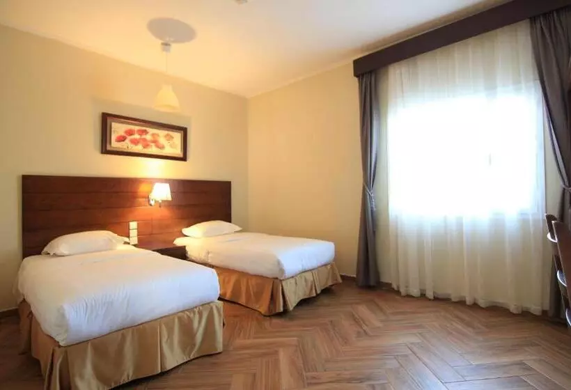 Al Jar Resort   Families Only