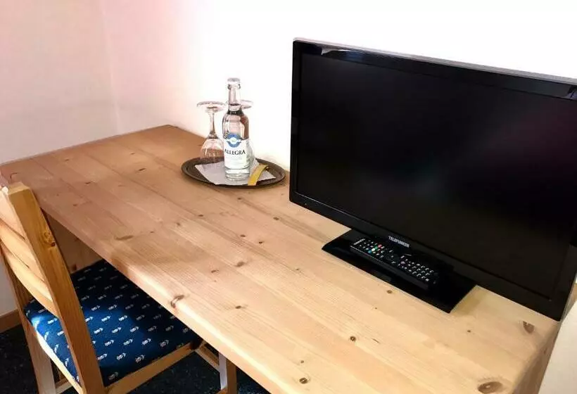 ユースホステル Gasthaus Alpenrose