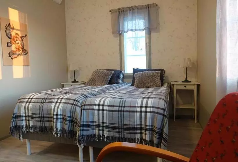 Retkeilymaja Kierinki Village Majatalo