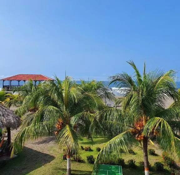 Retkeilymaja Surfing Turtle Lodge