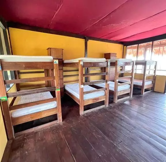 Retkeilymaja Surfing Turtle Lodge