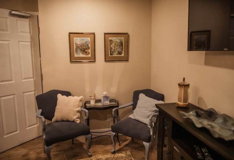 فندق صغير The Chepstow Inn