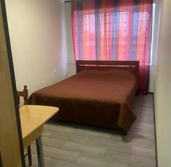 Retkeilymaja Yuvileyny