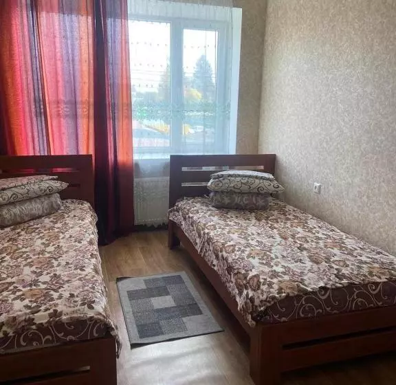 Retkeilymaja Yuvileyny