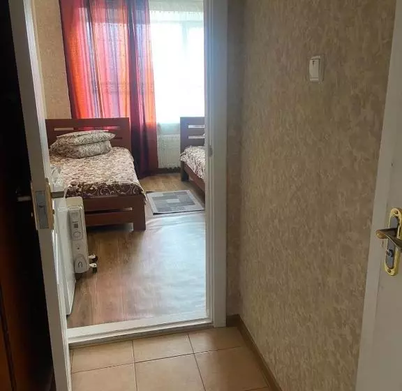 Retkeilymaja Yuvileyny