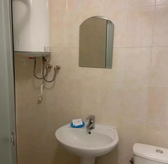 Retkeilymaja Yuvileyny