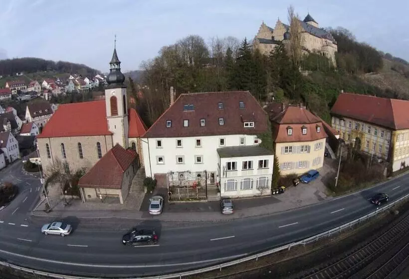 Retkeilymaja Zum Schwarzen Adler