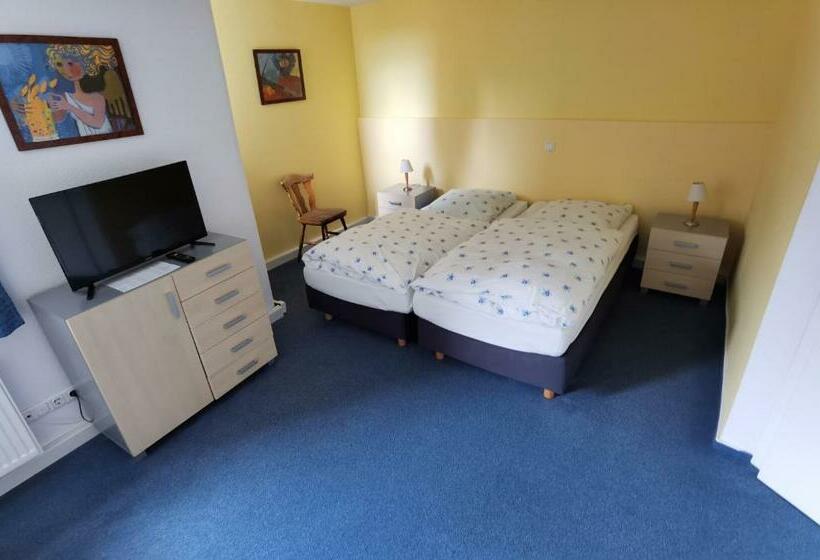 Retkeilymaja Zum Schwarzen Adler