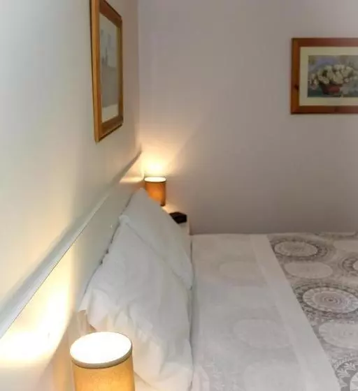 Aamiaismajoitus (B&B) Cedar Drive Inn