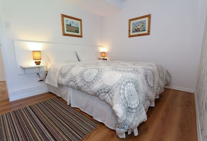 Bed & Breakfast Cedar Drive Inn