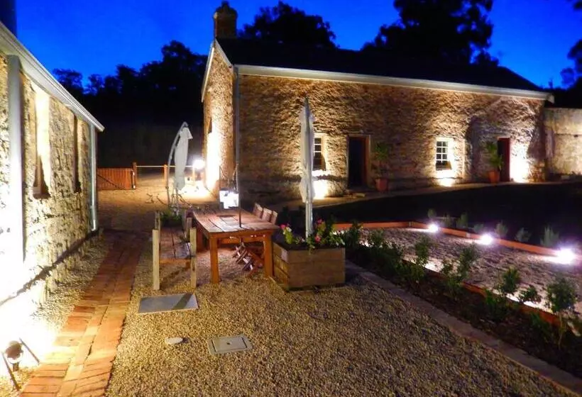 Aamiaismajoitus (B&B) Morialta Barns