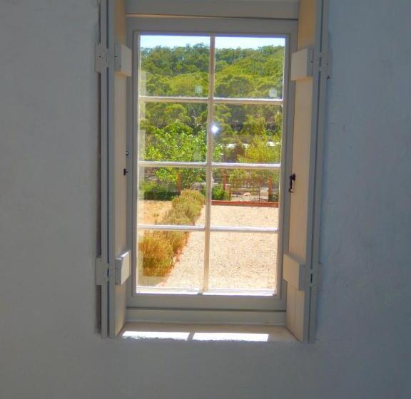 Bed and Breakfast Morialta Barns