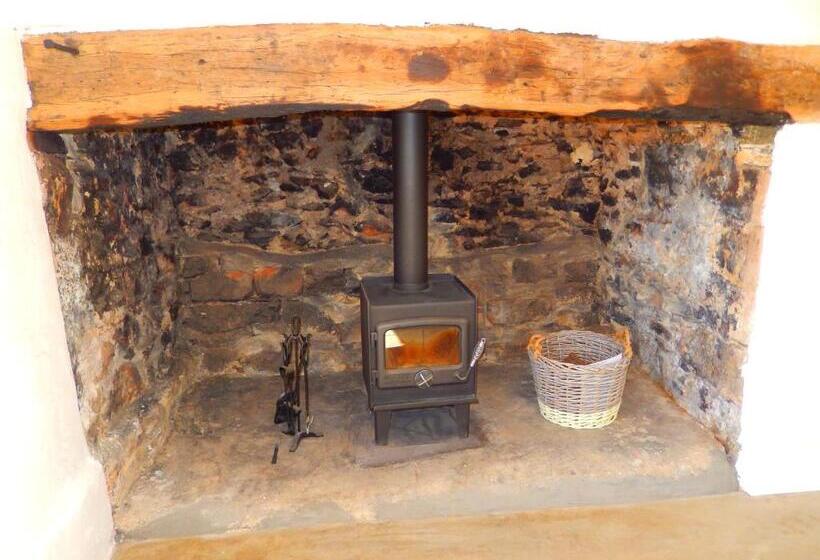 Bed and Breakfast Morialta Barns