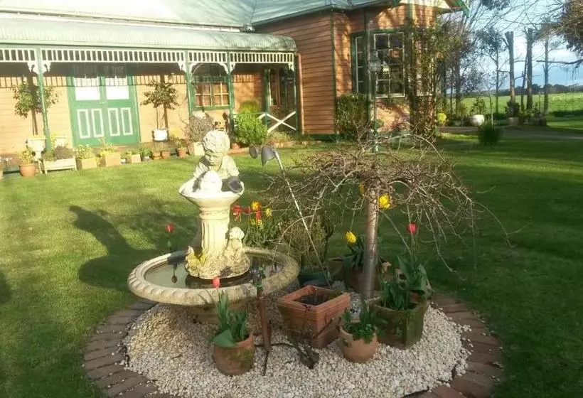 Butterfly Farm Bed And Breakfast Nirranda