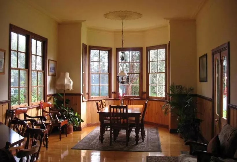 Butterfly Farm Bed And Breakfast Nirranda